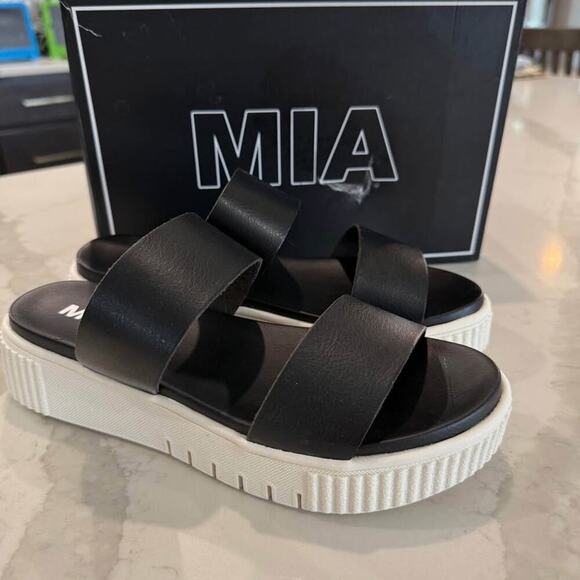 Mia Lexi Round Toe Platform Slide Chic Sandals Women's Size 9M Black Cushioned - Picture 10 of 10